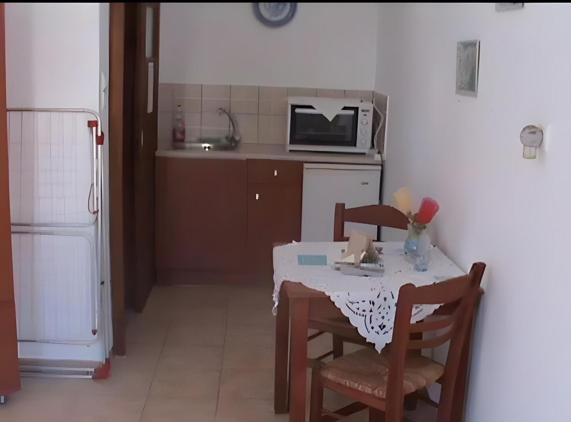 Mouria B * Kythnos