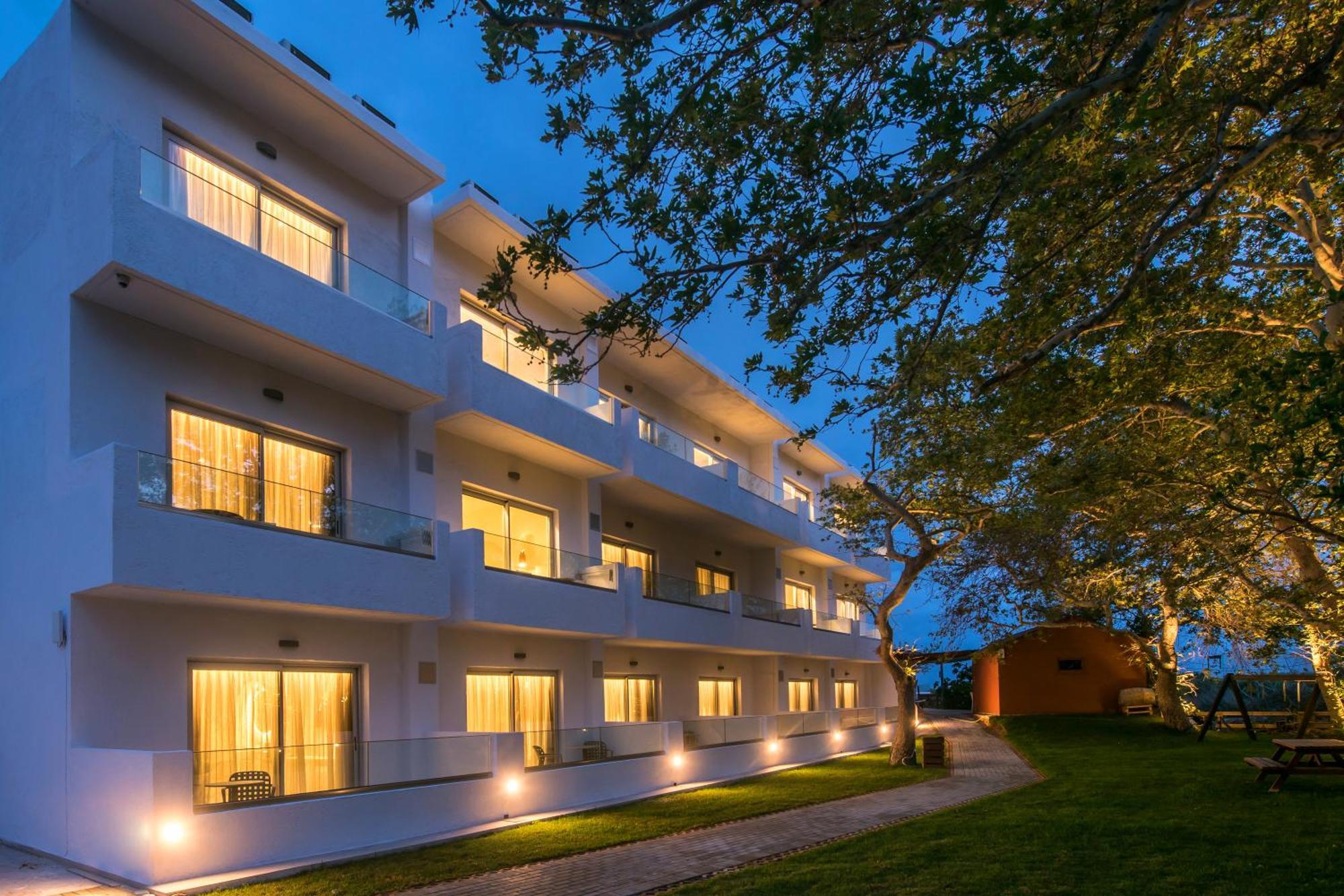Hotel South Coast 3*