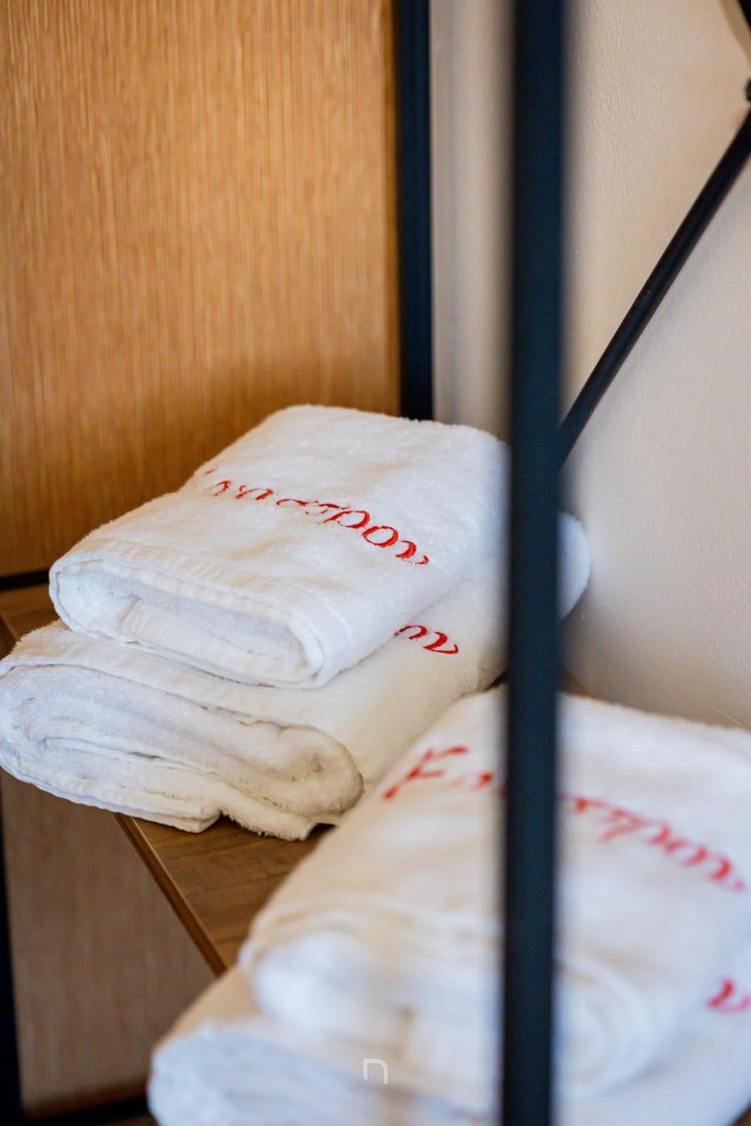 Hotel Enastron *