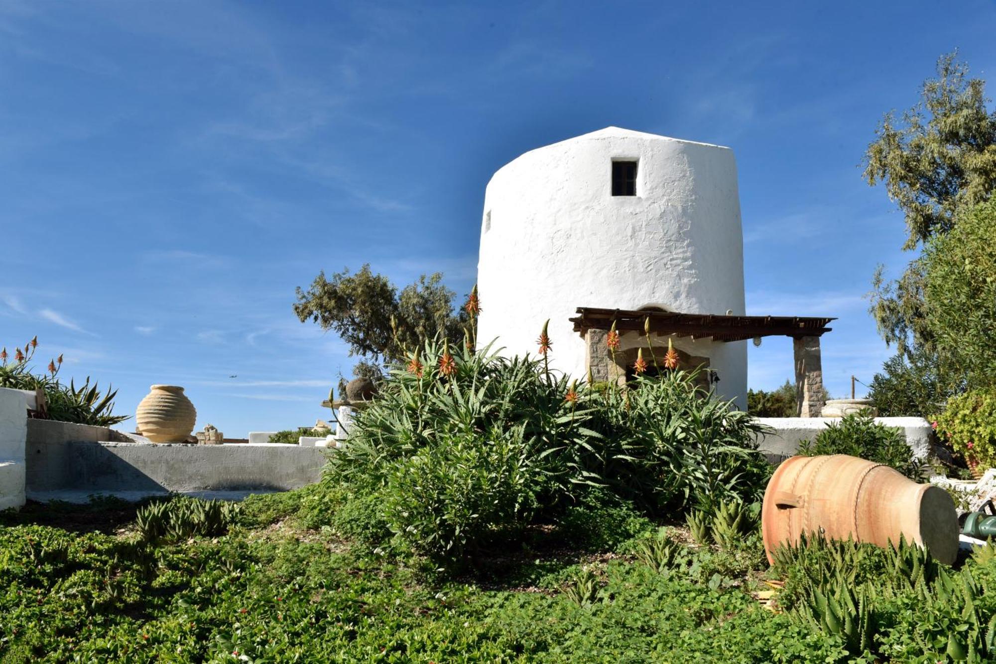 Holiday home Anastasia's Windmill And Anastasia's Plaka (Milos)
