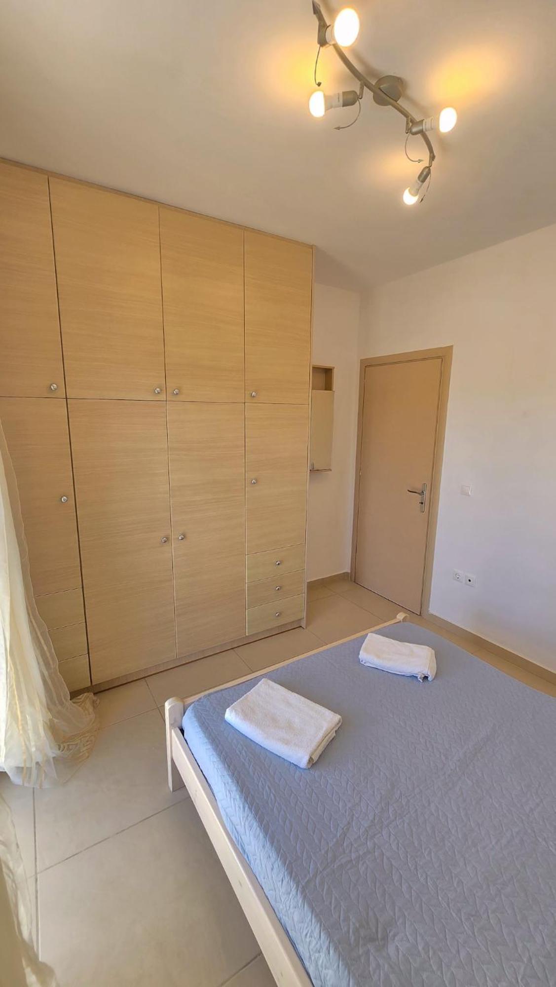 Lakithra Apartments *