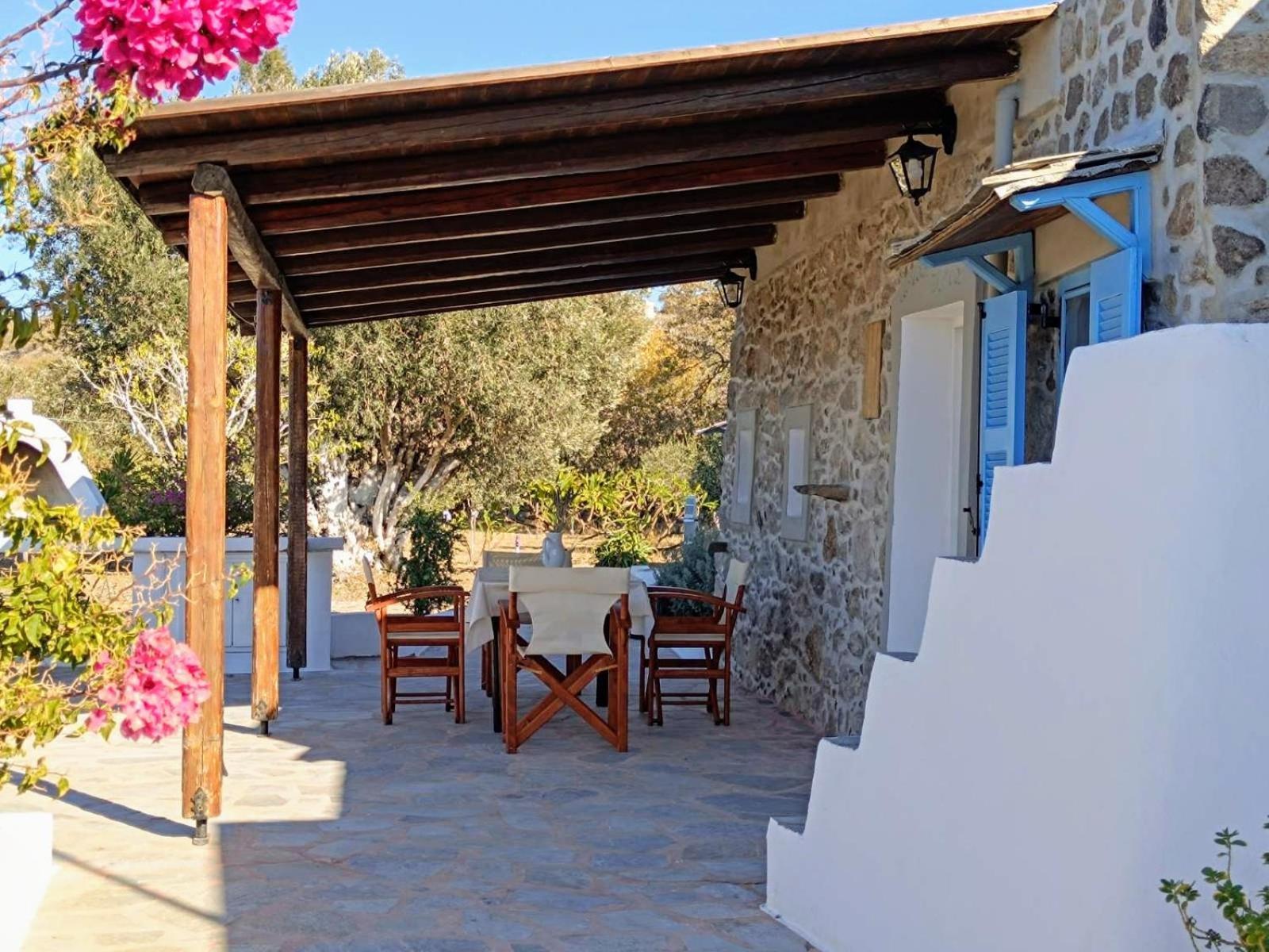 «astrofeggia» A Private Stone House Nature-seaview Mandraki (Nisyros)