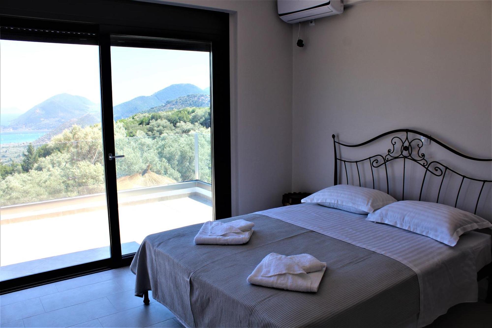 Maura-lefkada *