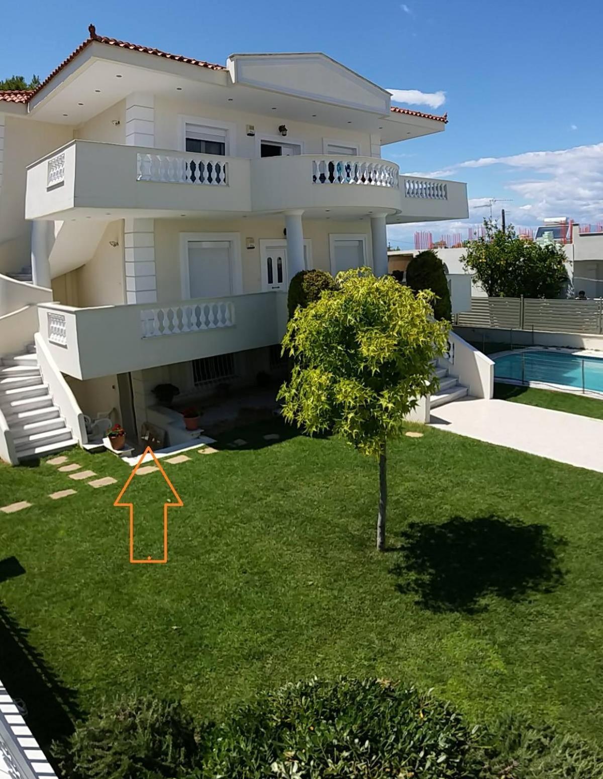 Seaside & Pool Apartment