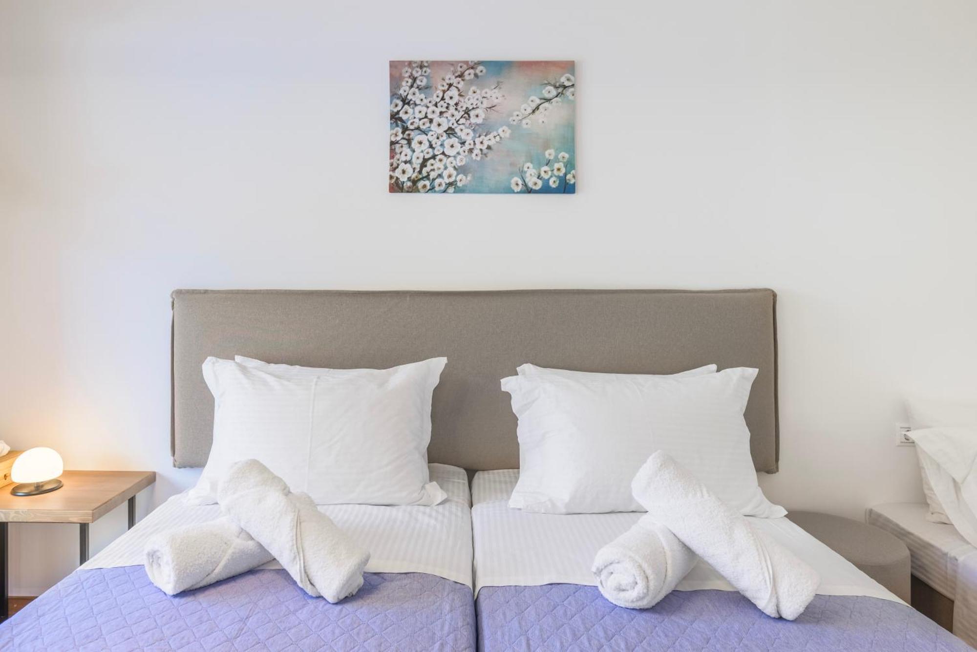 Homes Bluegreen - Beachfront, Pool, Garden And Bbq - Near Heraklion *
