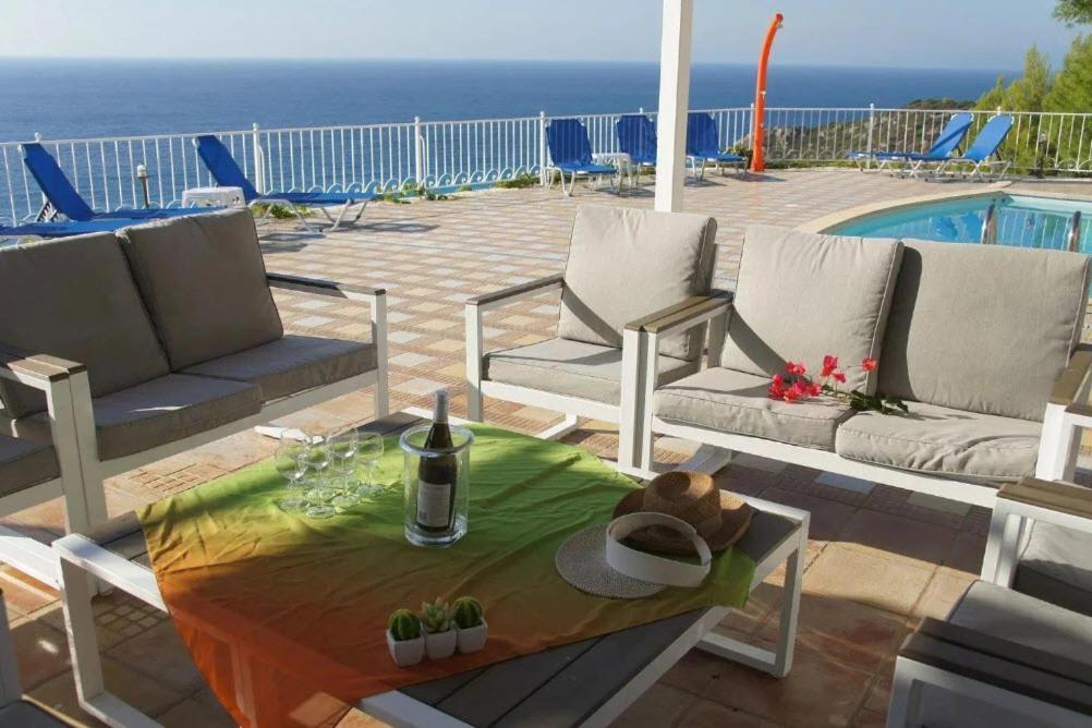 Margaux Kathisma, Breathtaking Views & Unforgettable Sunsets - Minutes From Iconic Agios Nikitas