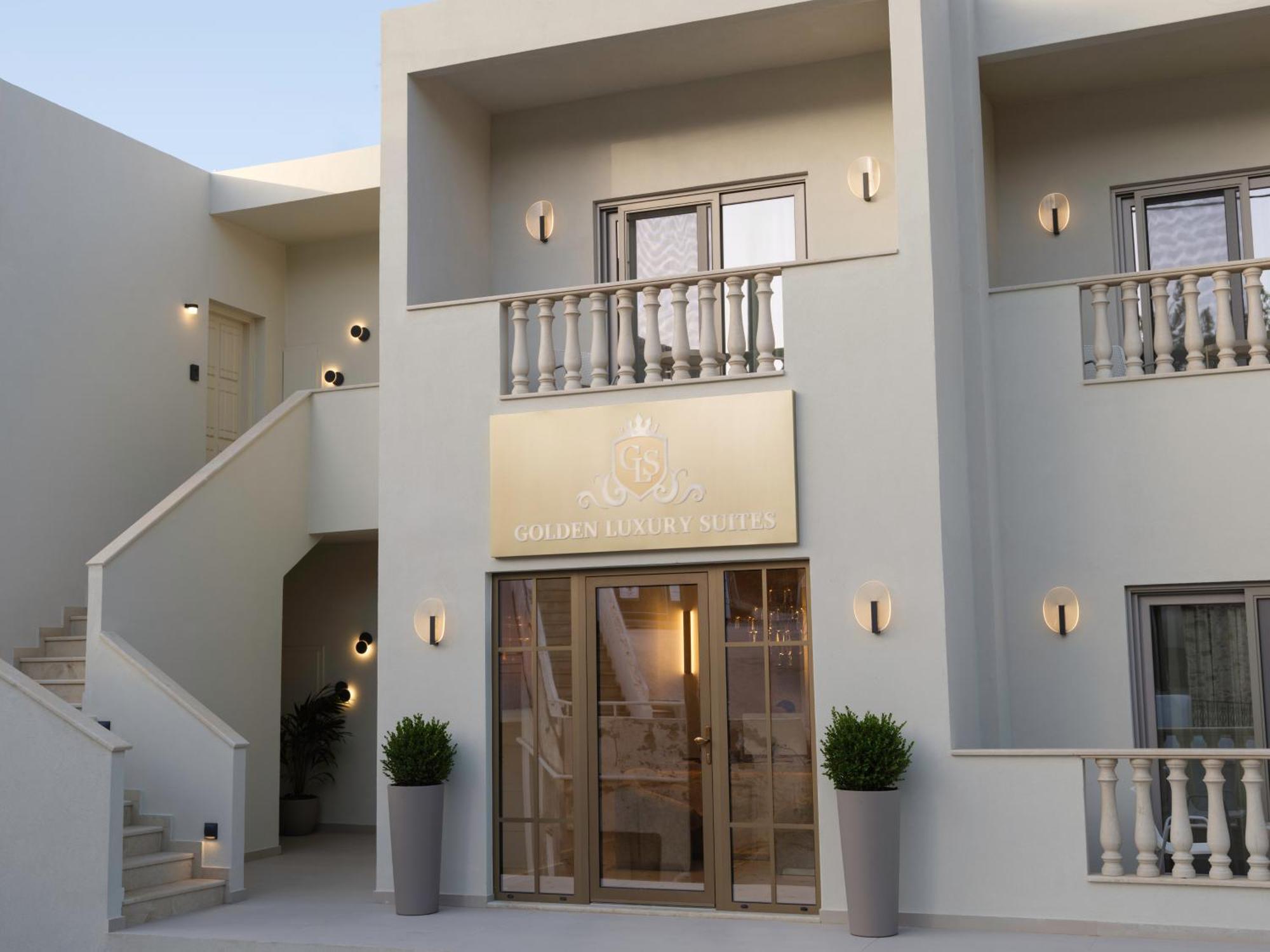 Golden Luxury Aparthotel