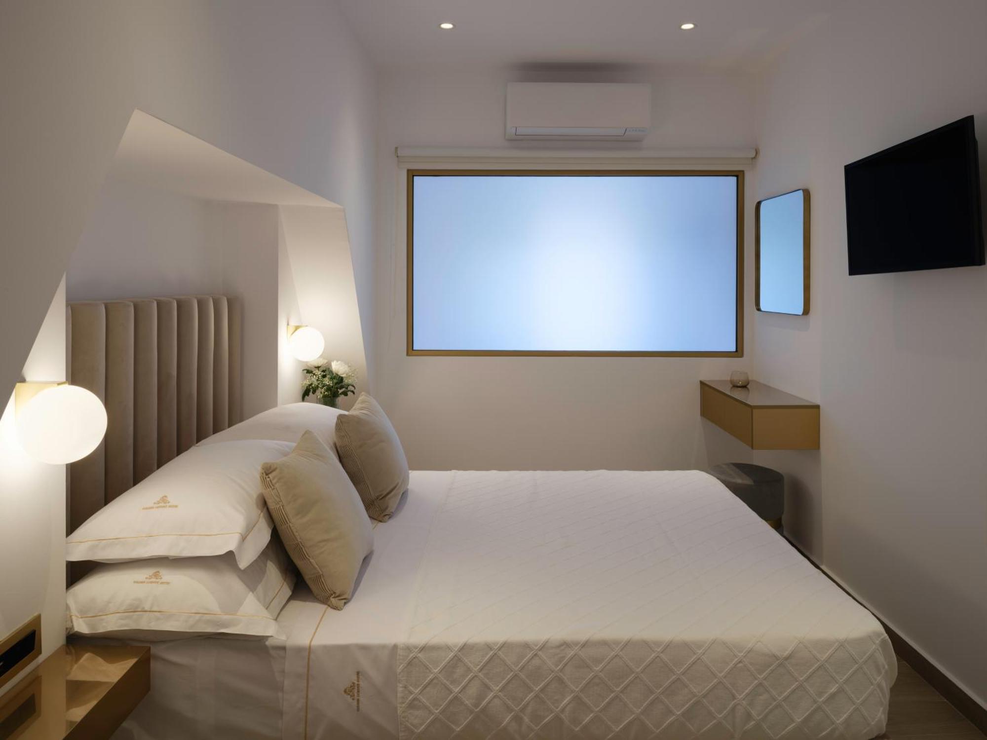 Golden Luxury *