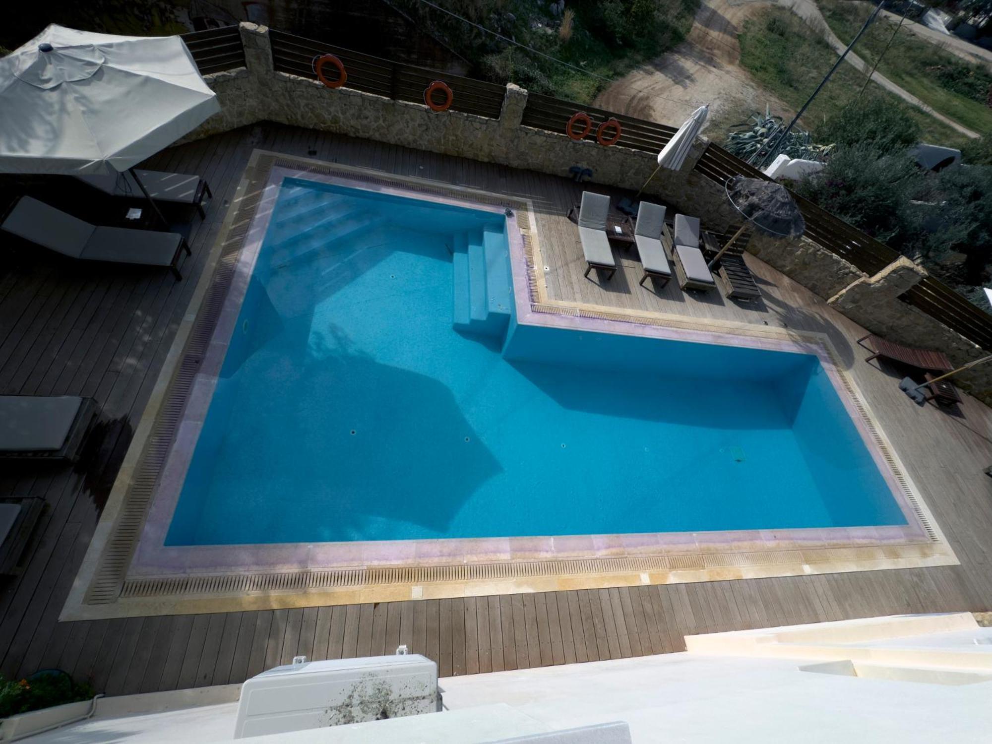 Villa Miramar Complex -