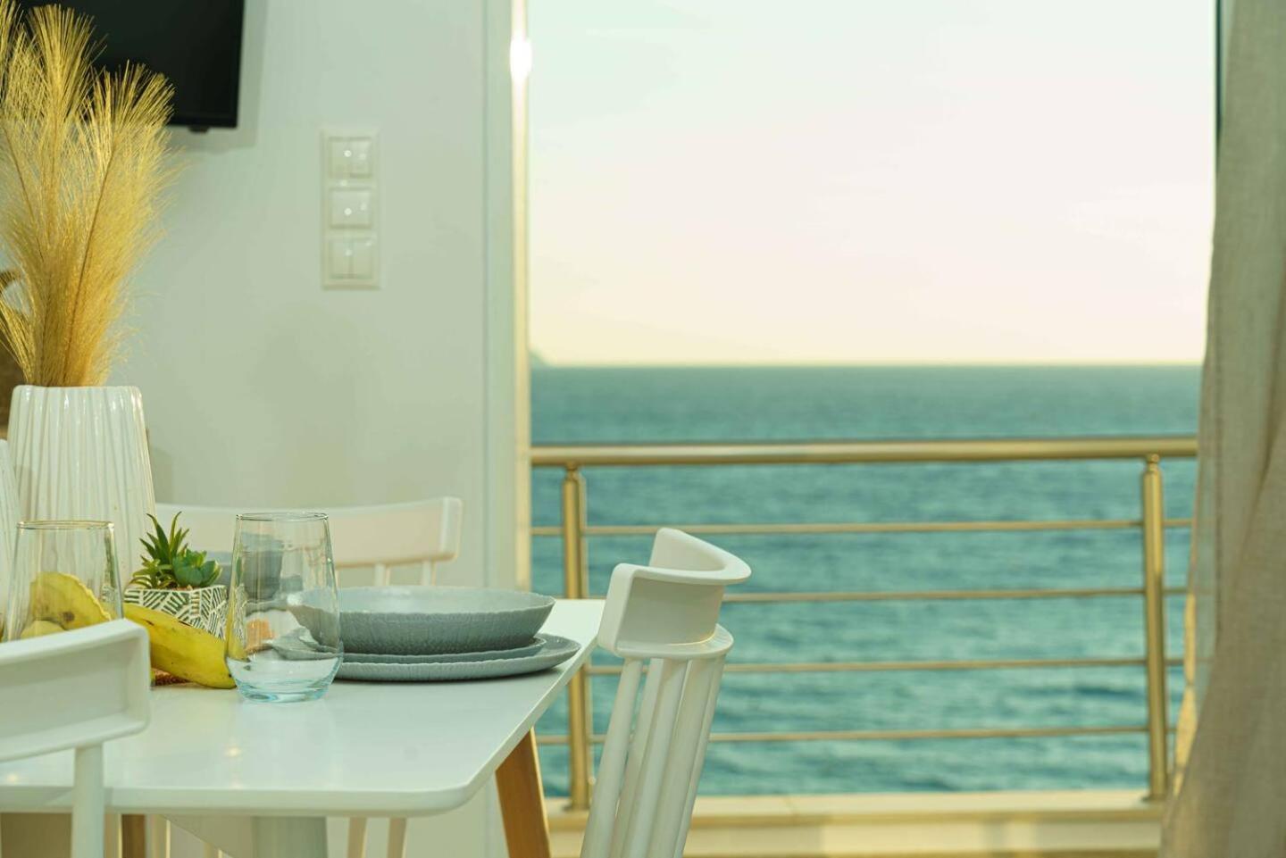 Cocoscape Seaside Suite, With Sea View Apartment *