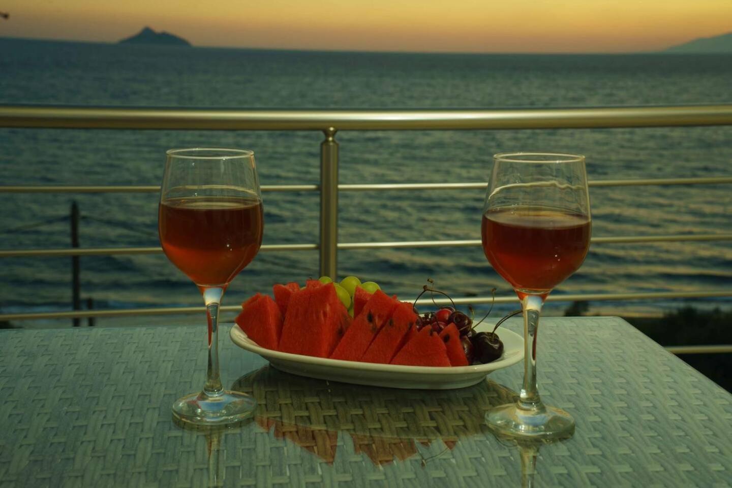 Cocoscape Seaside Suite, With Sea View Apartment