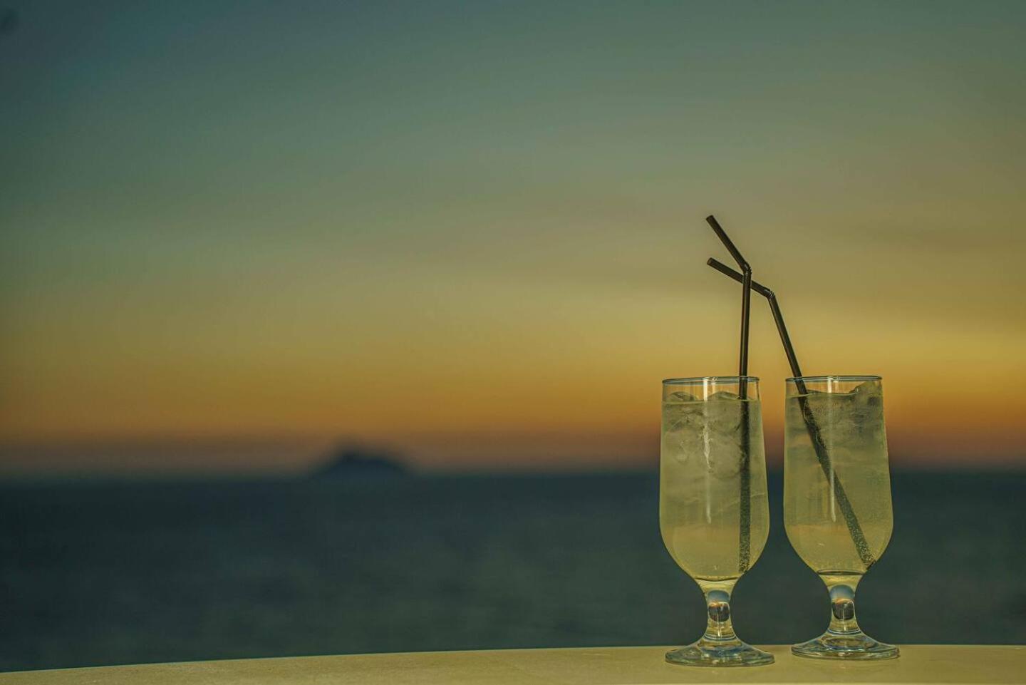 Cocoscape Seaside Suite, With Sea View Apartment