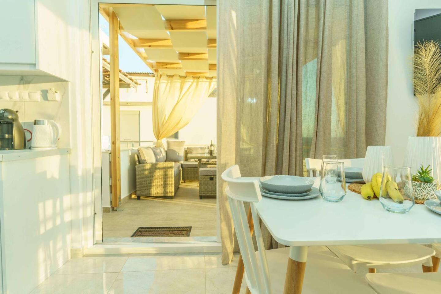 Apartment Cocoscape Seaside Suite, With Sea View