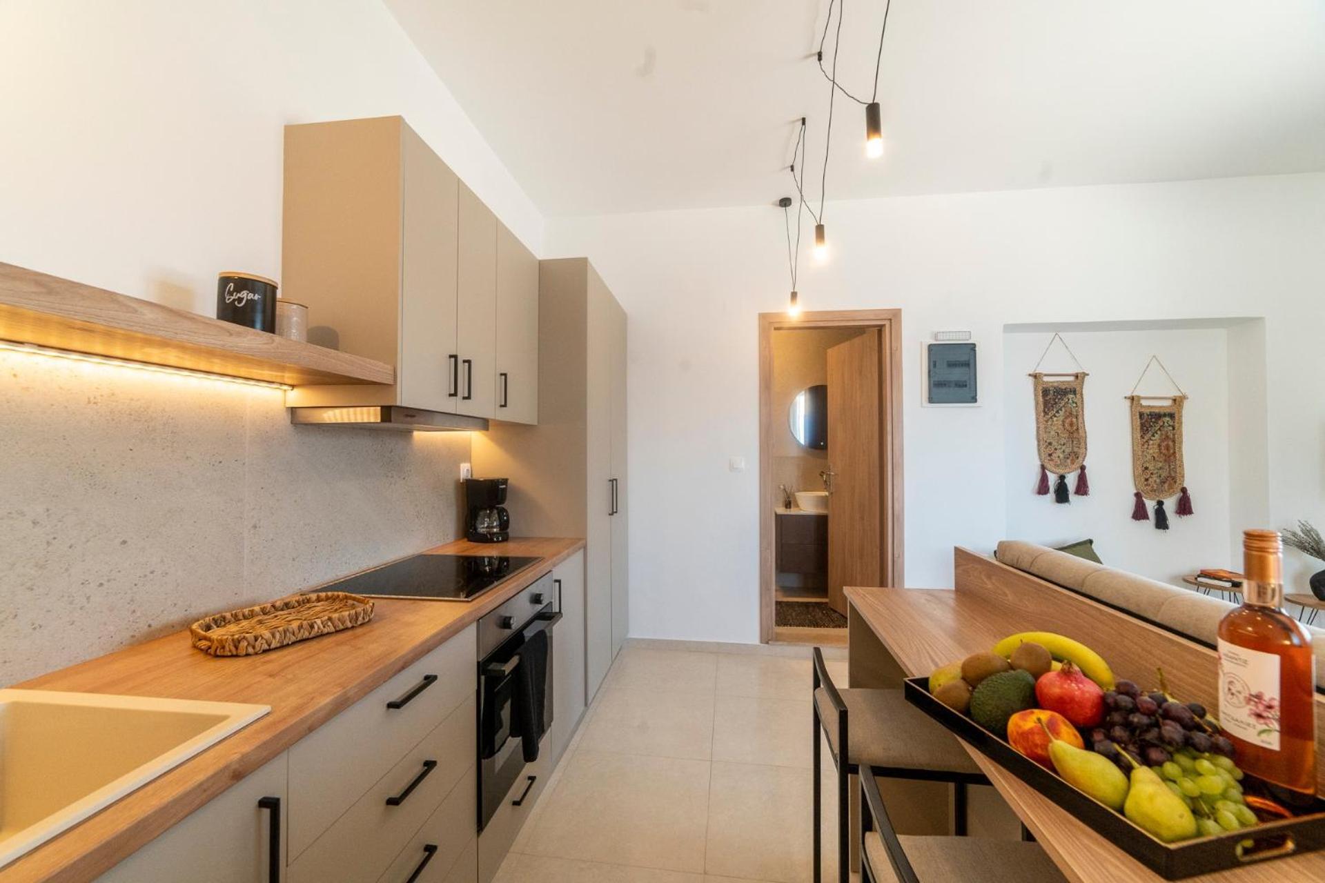 Apartment Manifesto I *