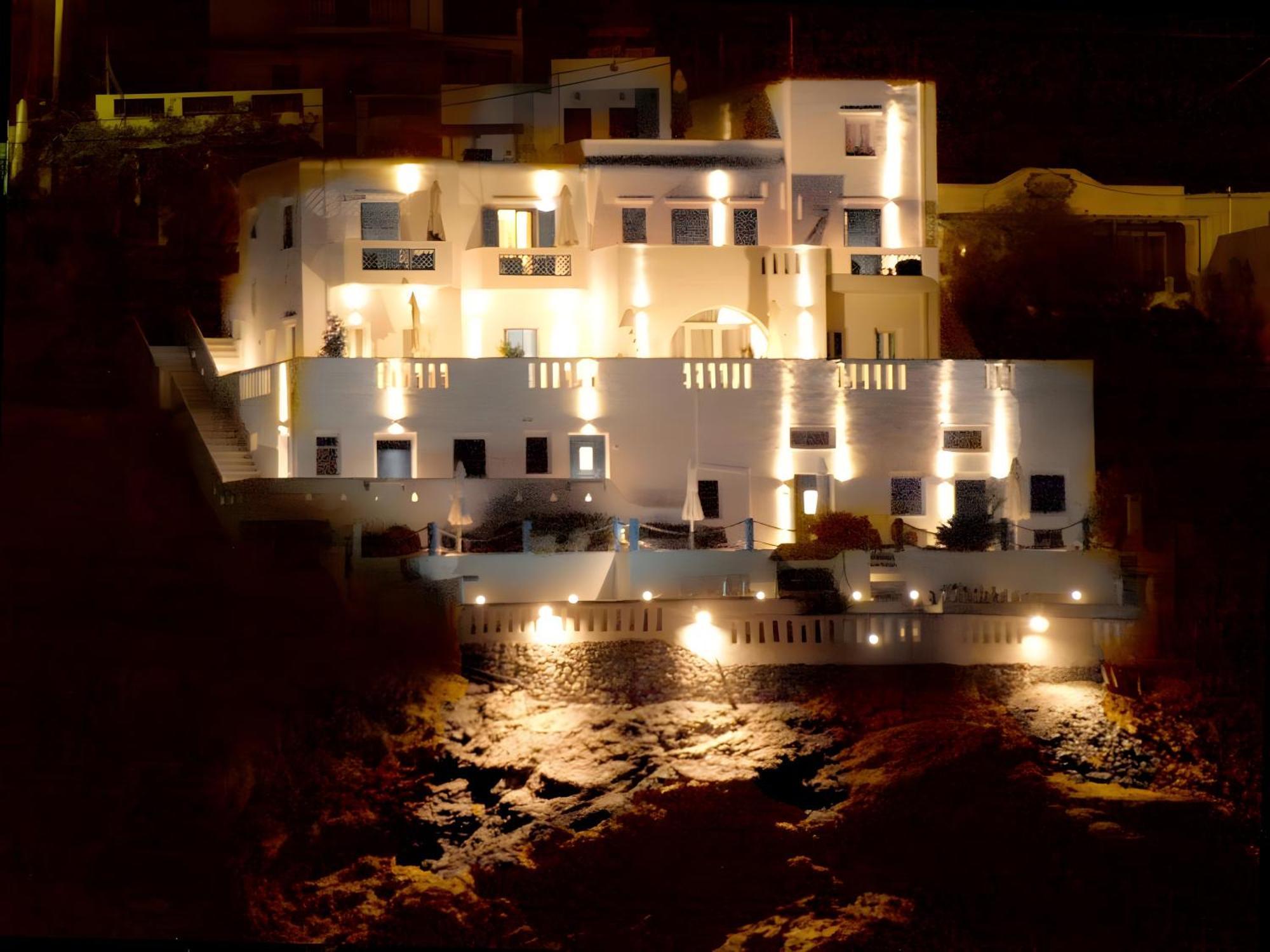 Caldera Guest house *