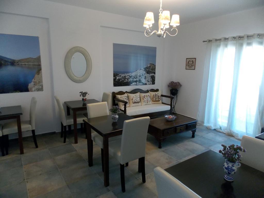 Aspous Studios And Rooms Apartment