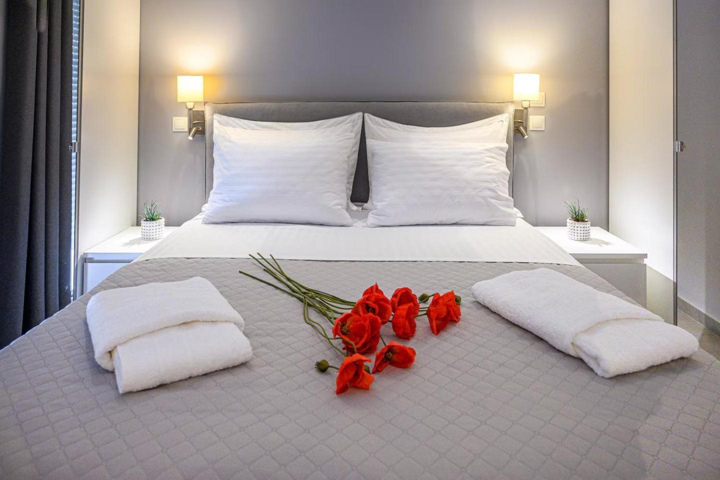 Central-opulent And Luxurious Suites-balcony & Views Acropolis Hills