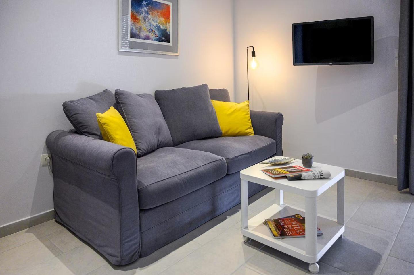 Apartment Central-opulent And Luxurious Suites-balcony & Views Acropolis Hills Athens