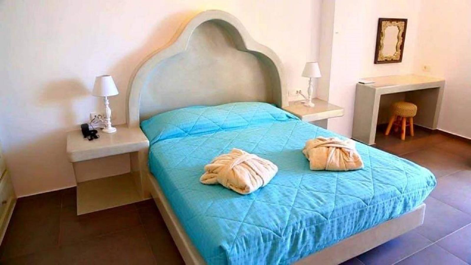 Blue Arise Hotel Fira (Santorini)