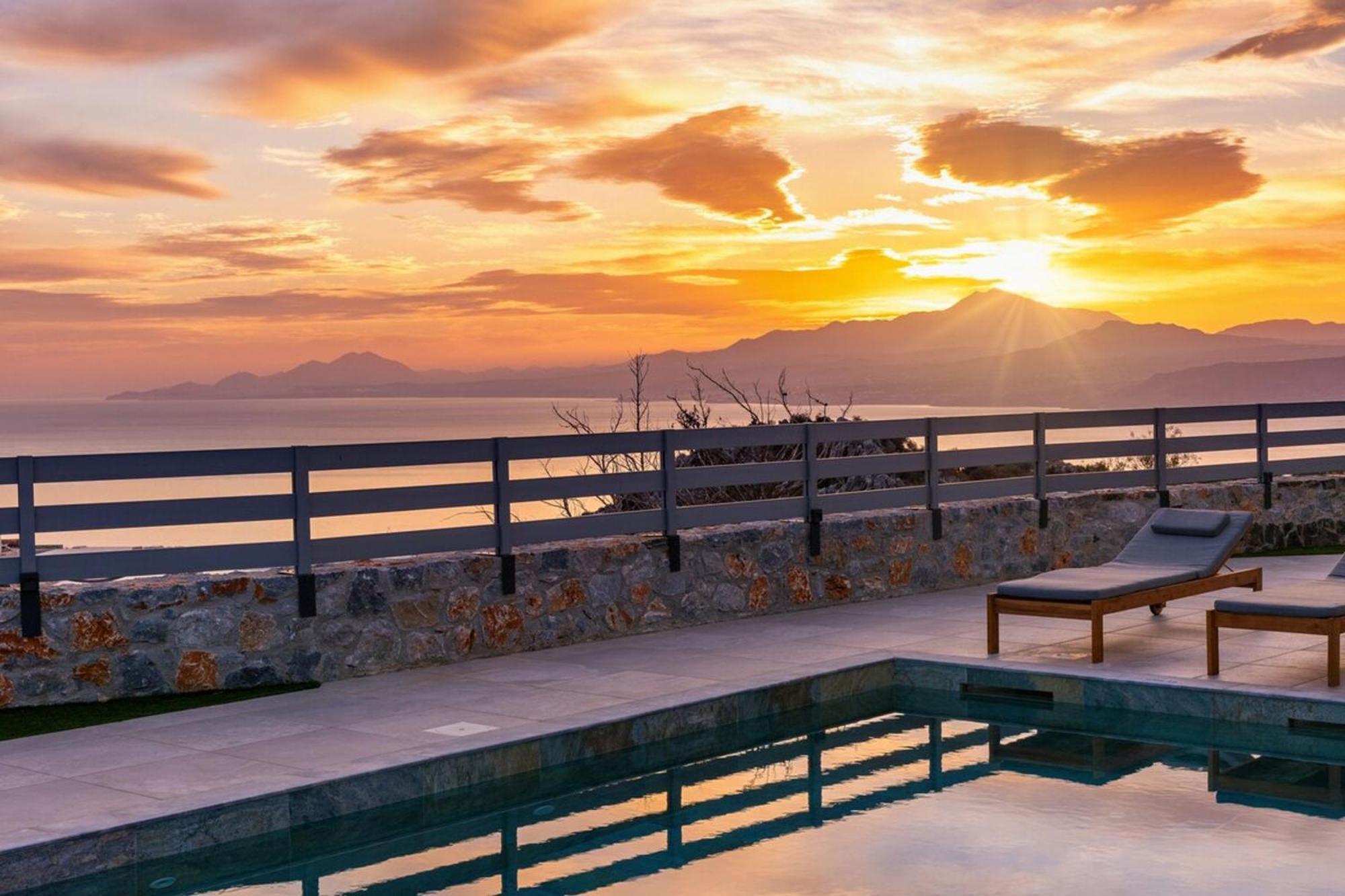 Gianna's Panoramic Seaview Twin With Pool 2 Villa *