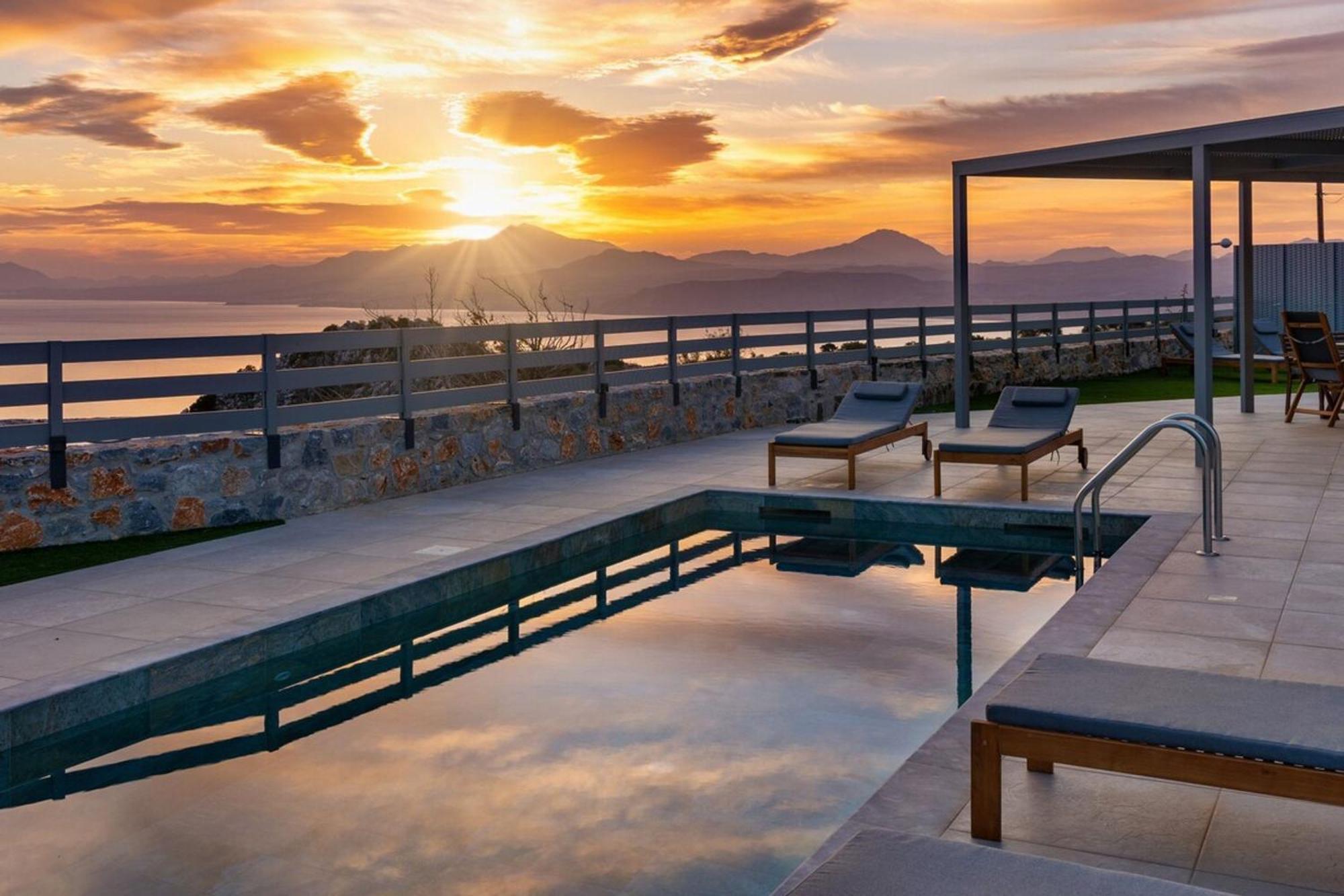 Villa Gianna's Panoramic Seaview Twin With Pool 2 Kefalas