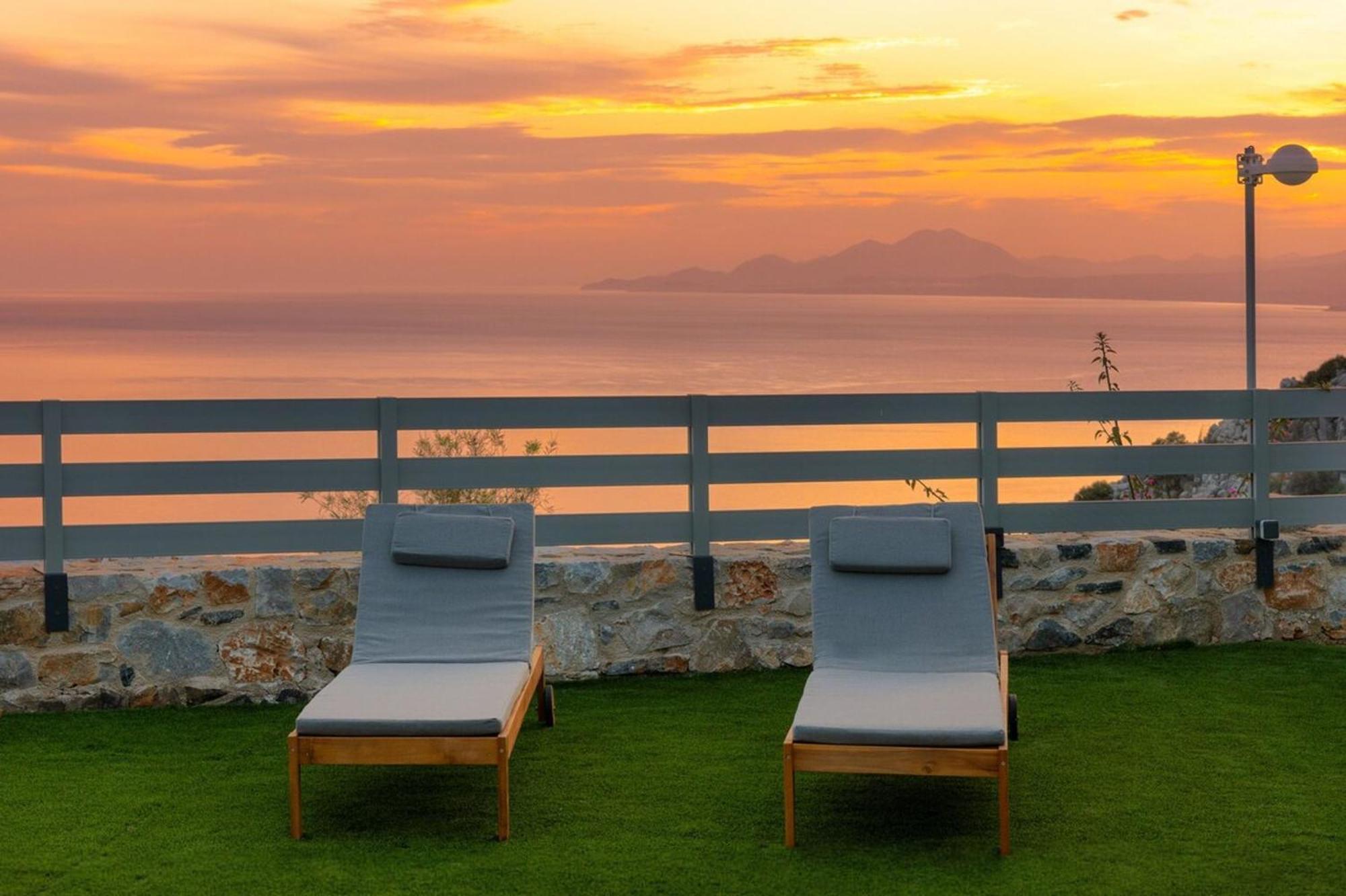 Villa Gianna's Panoramic Seaview Twin With Pool 2