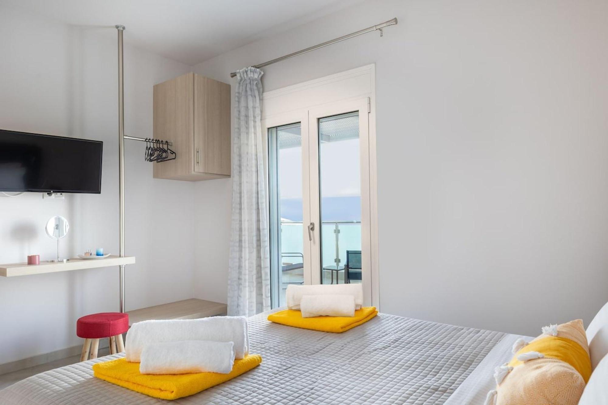 Gianna's Panoramic Seaview Twin With Pool 2 *