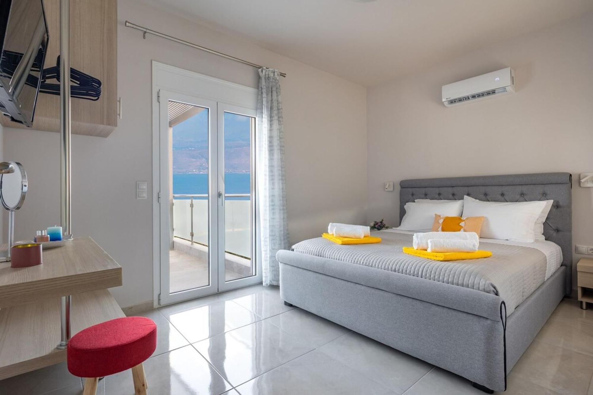 Gianna's Panoramic Seaview Twin With Private Pools Villa Kefalas