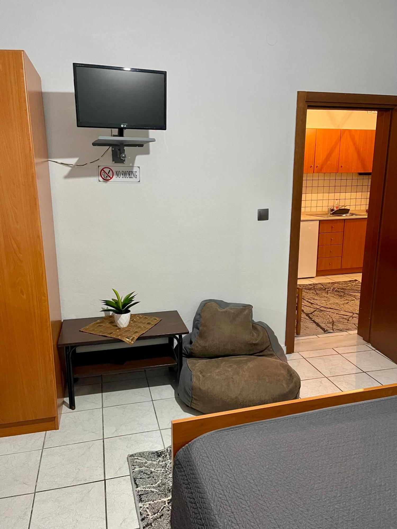 Tsoka Guest house *