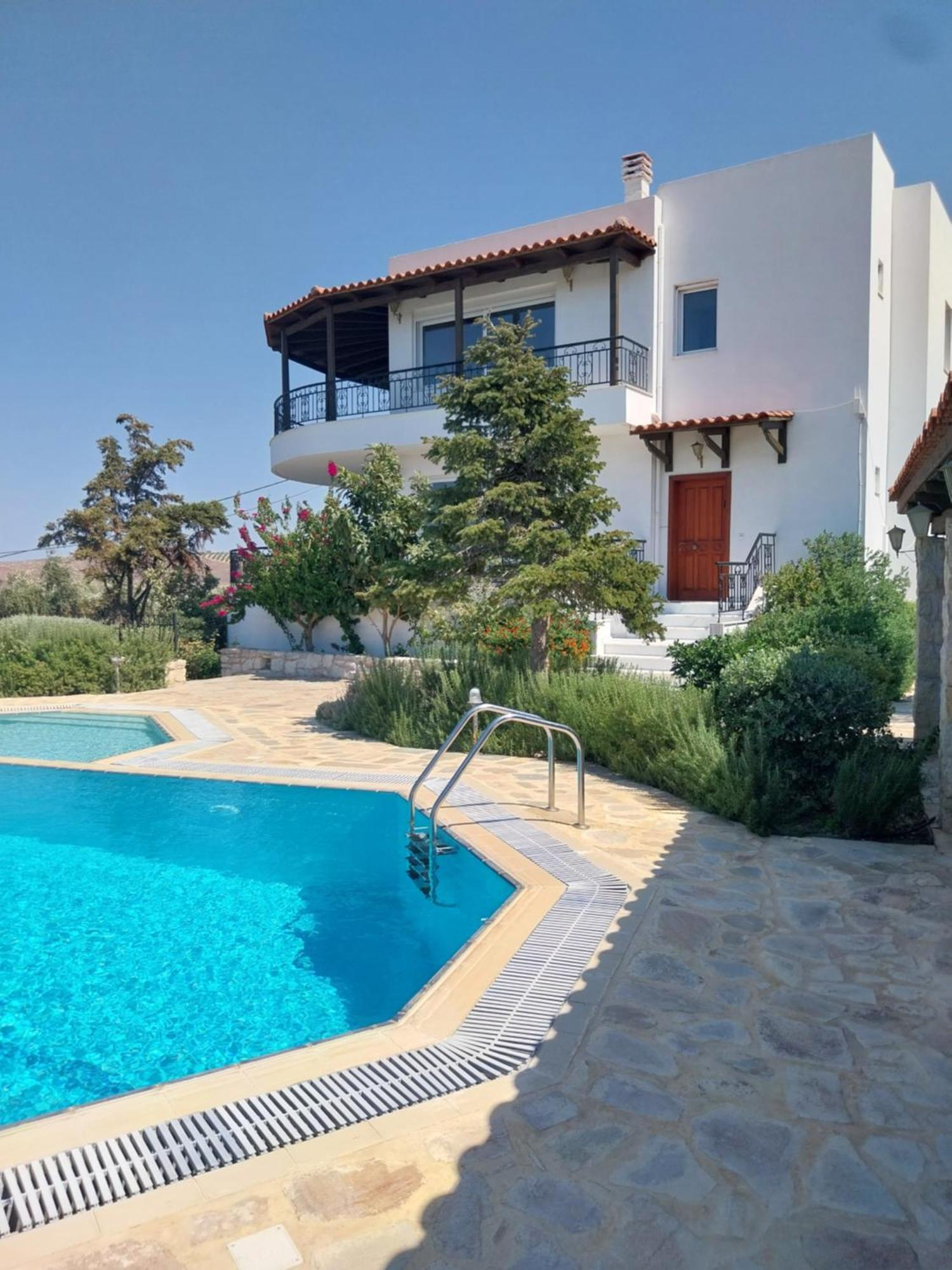 The Three Graces Villa Karteros