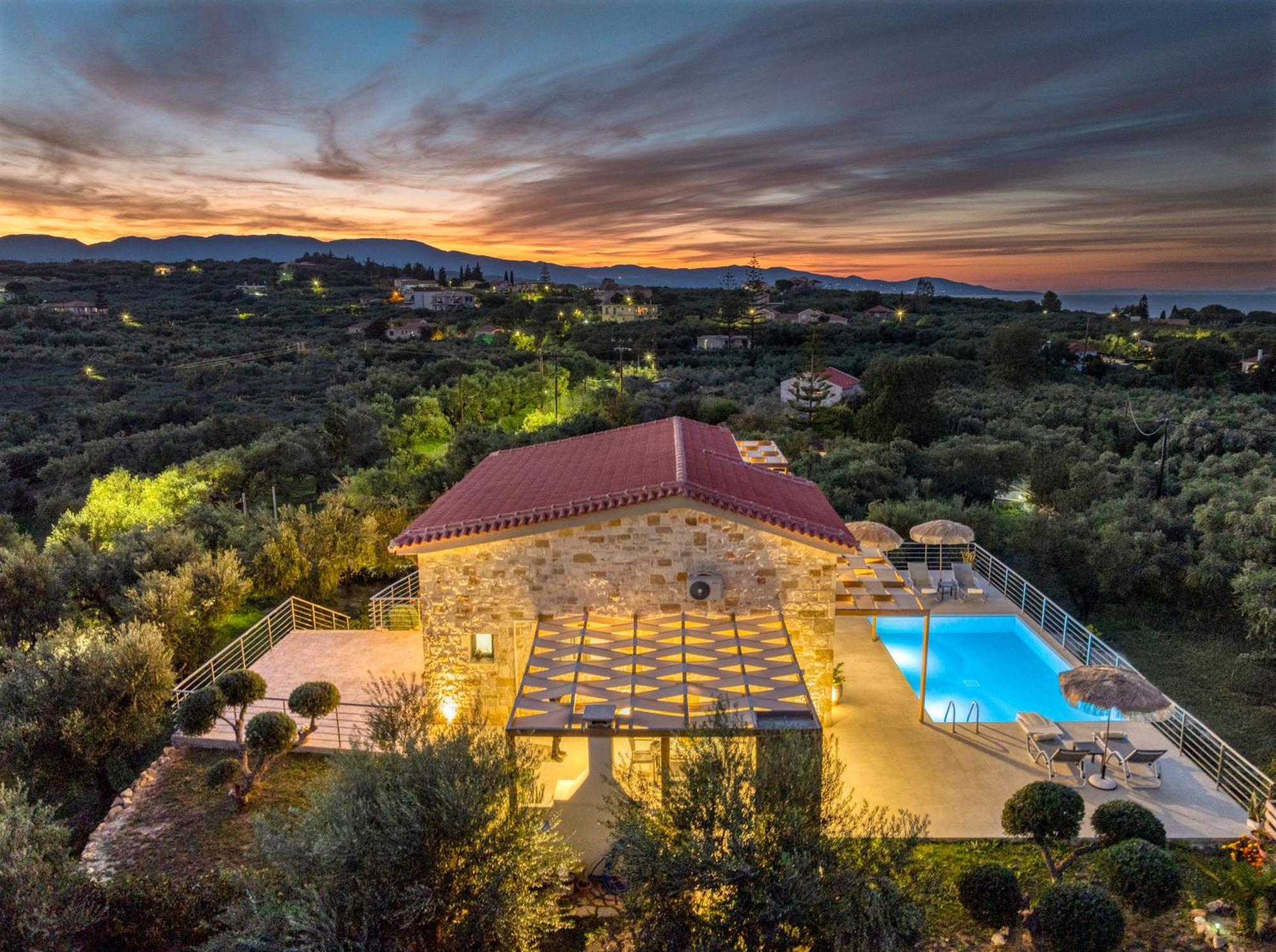 Fellenza - Pool By The Sea With Stunning Sunriseview By Mana Gers Villa Tsilivi (Zakynthos)