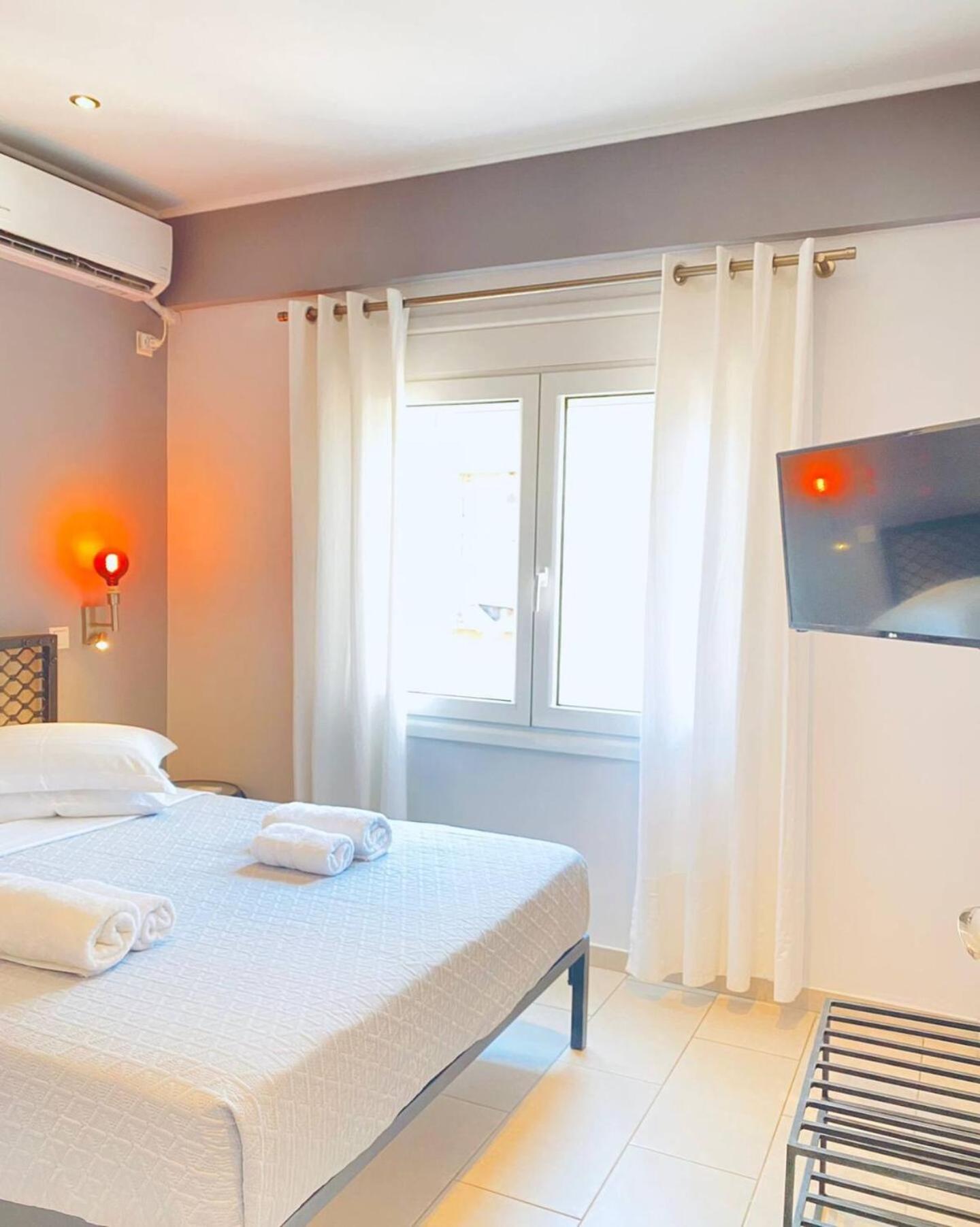 Apartment Central-opulent And Luxurious Suites-balcony & Views Acropolis Hills Athens