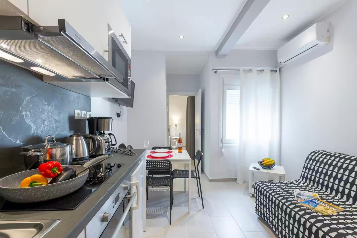 Apartment Central-opulent And Luxurious Suites-balcony & Views Acropolis Hills *