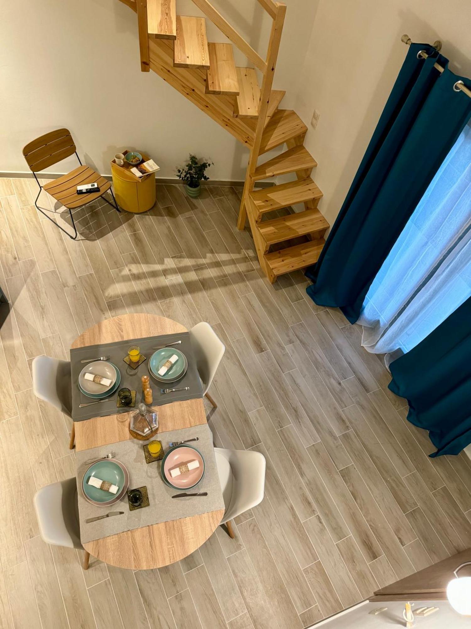 Aparthotel Apidalos *