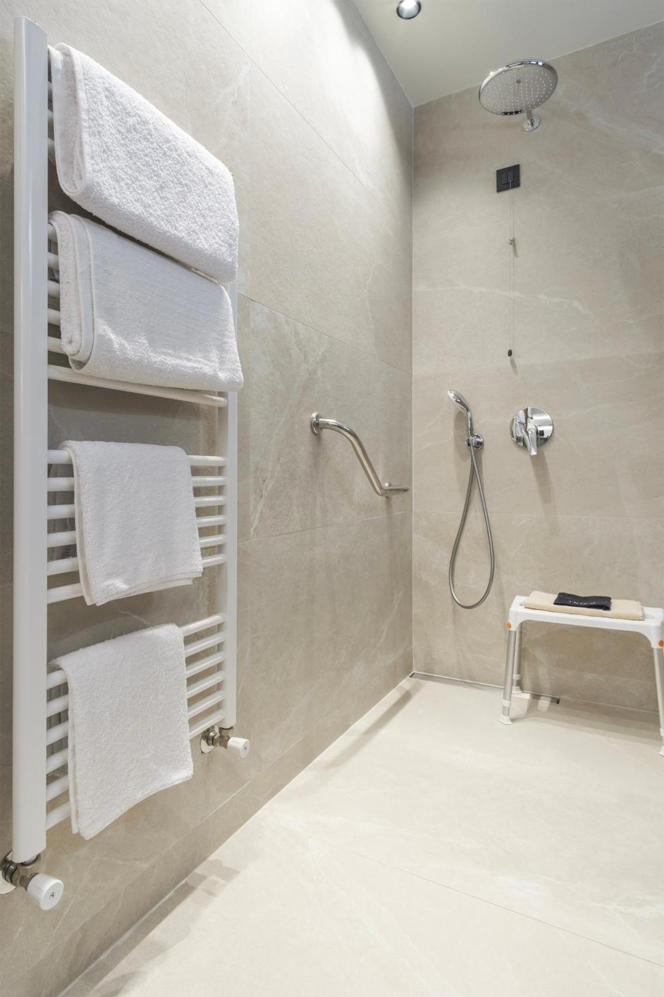 Aura Luxury - Seaside Getaways