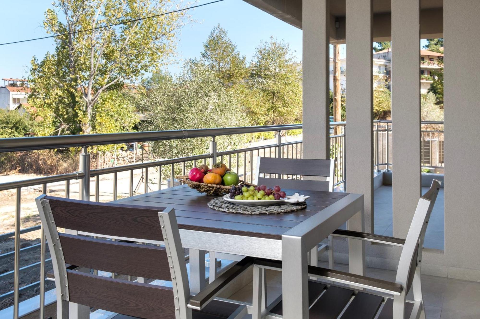 Aura Luxury - Seaside Getaways Aparthotel