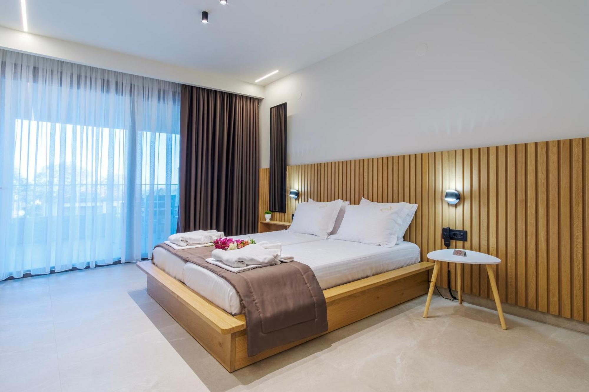 Aura Luxury - Seaside Getaways Aparthotel Olympiada