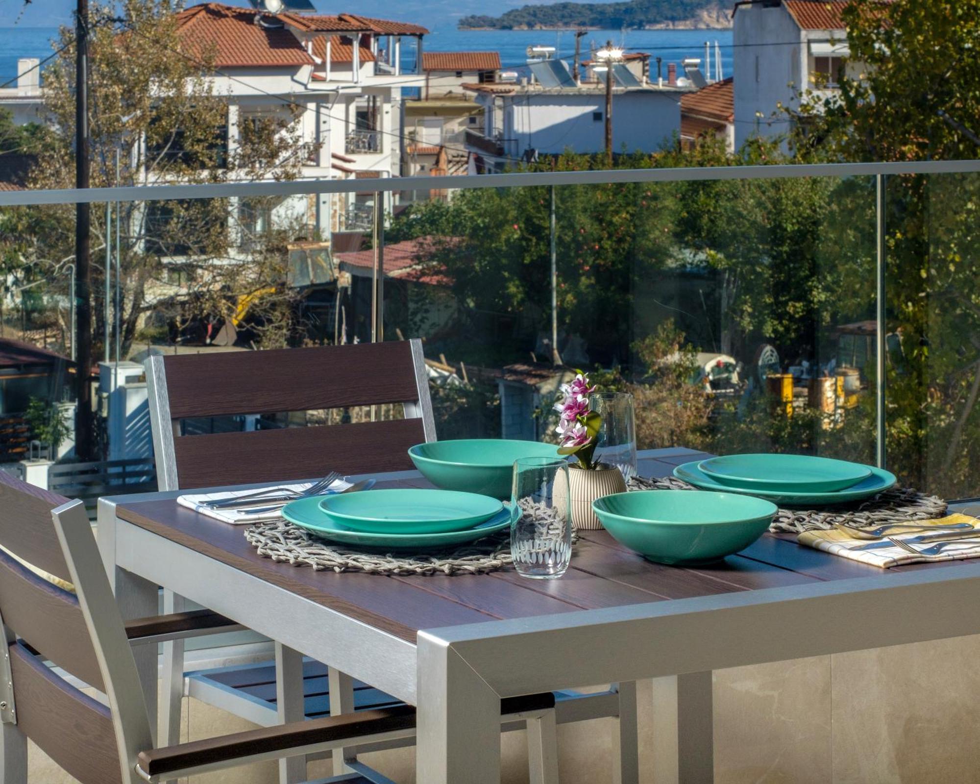 Aura Luxury - Seaside Getaways