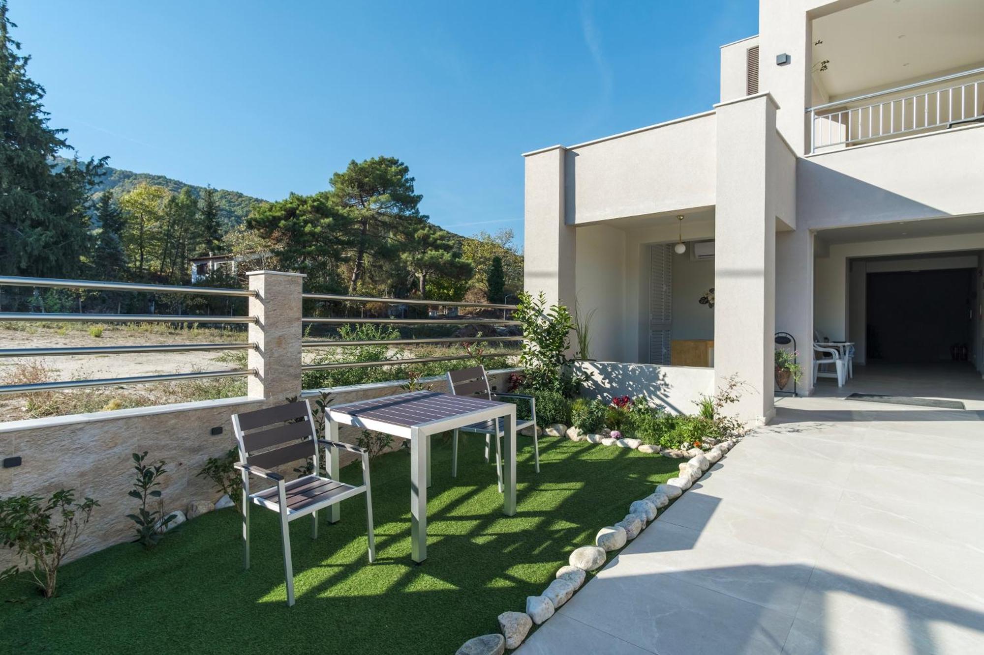 Aparthotel Aura Luxury - Seaside Getaways Olympiada