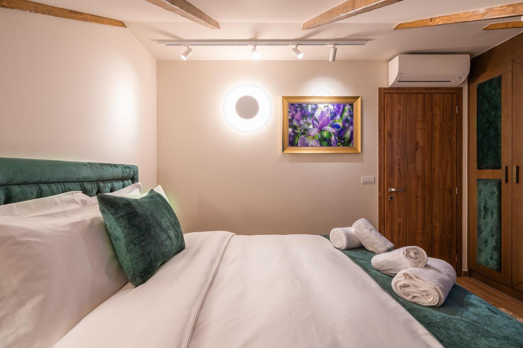 Floara Di Munte Forest Luxury Aparthotel