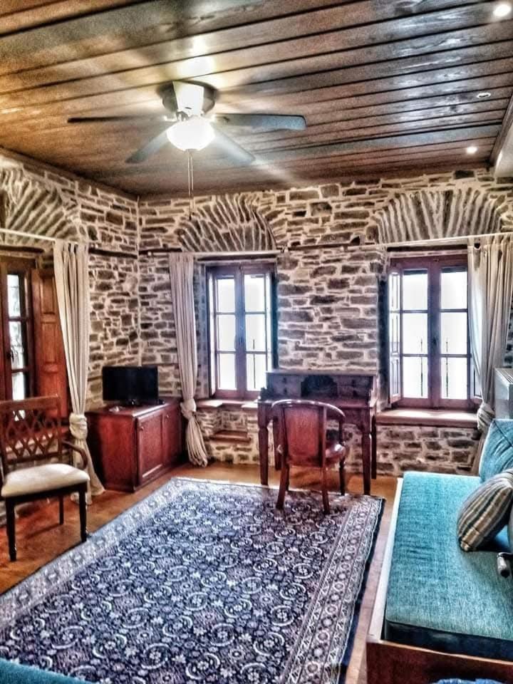 Xenonas Ton Chromaton Guest house 4*