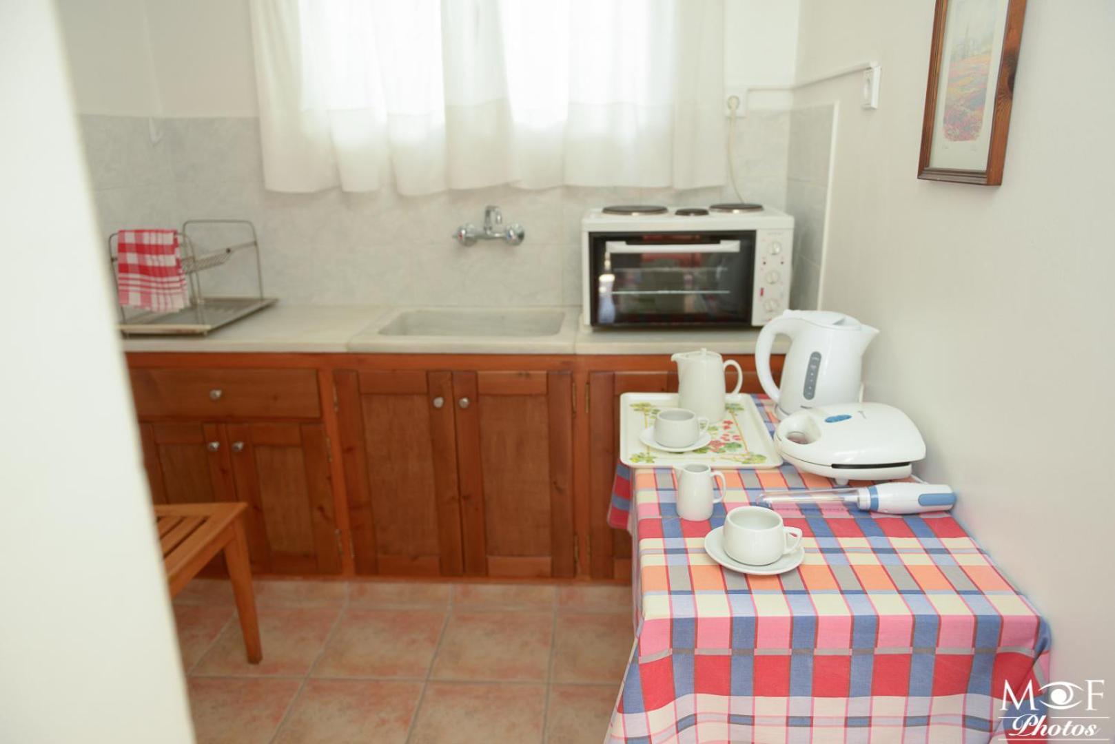 Elena Aparthotel 2*
