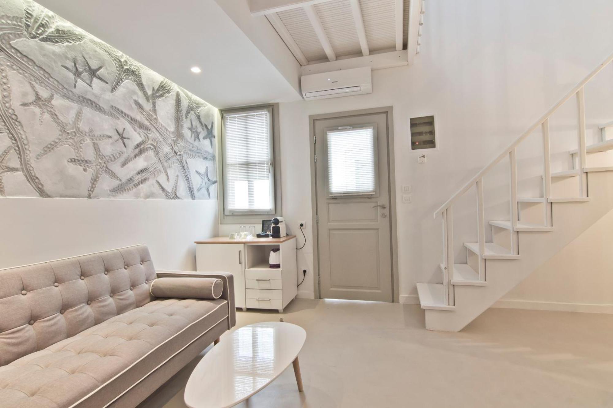 Lindos Comfy Suites Guest house