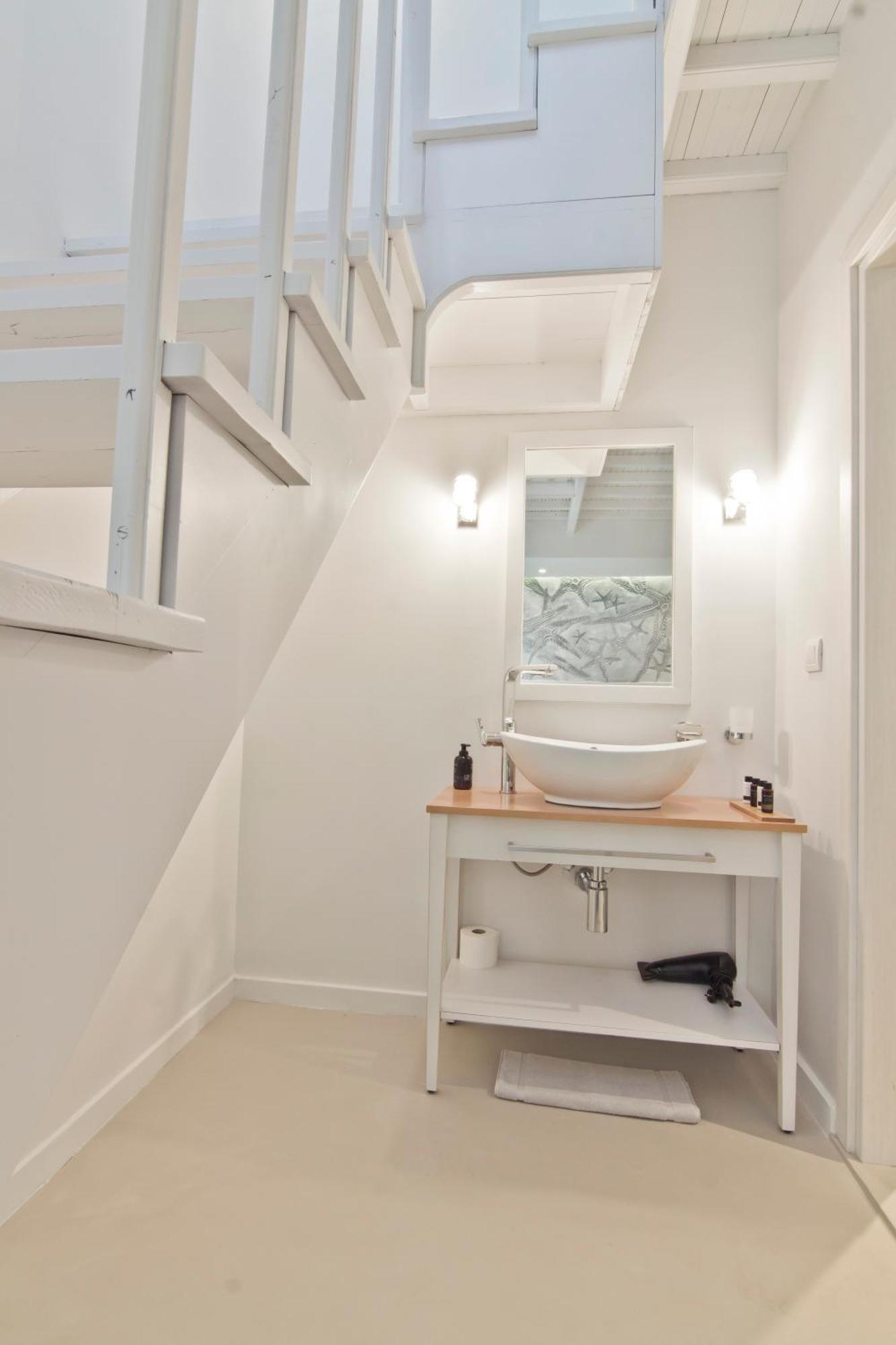 Lindos Comfy Suites Guest house 4*