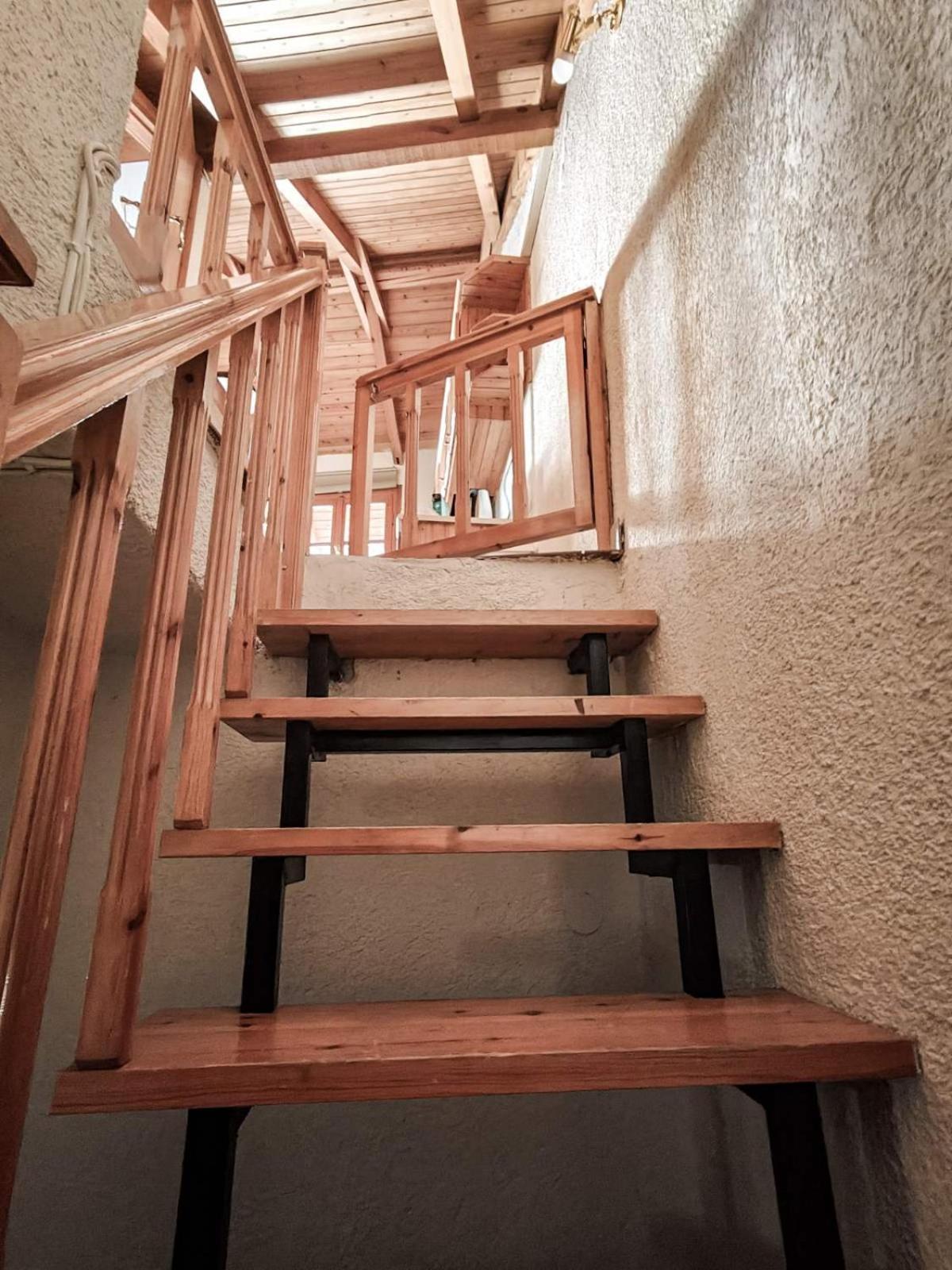 The Wooden Nest Apartment *
