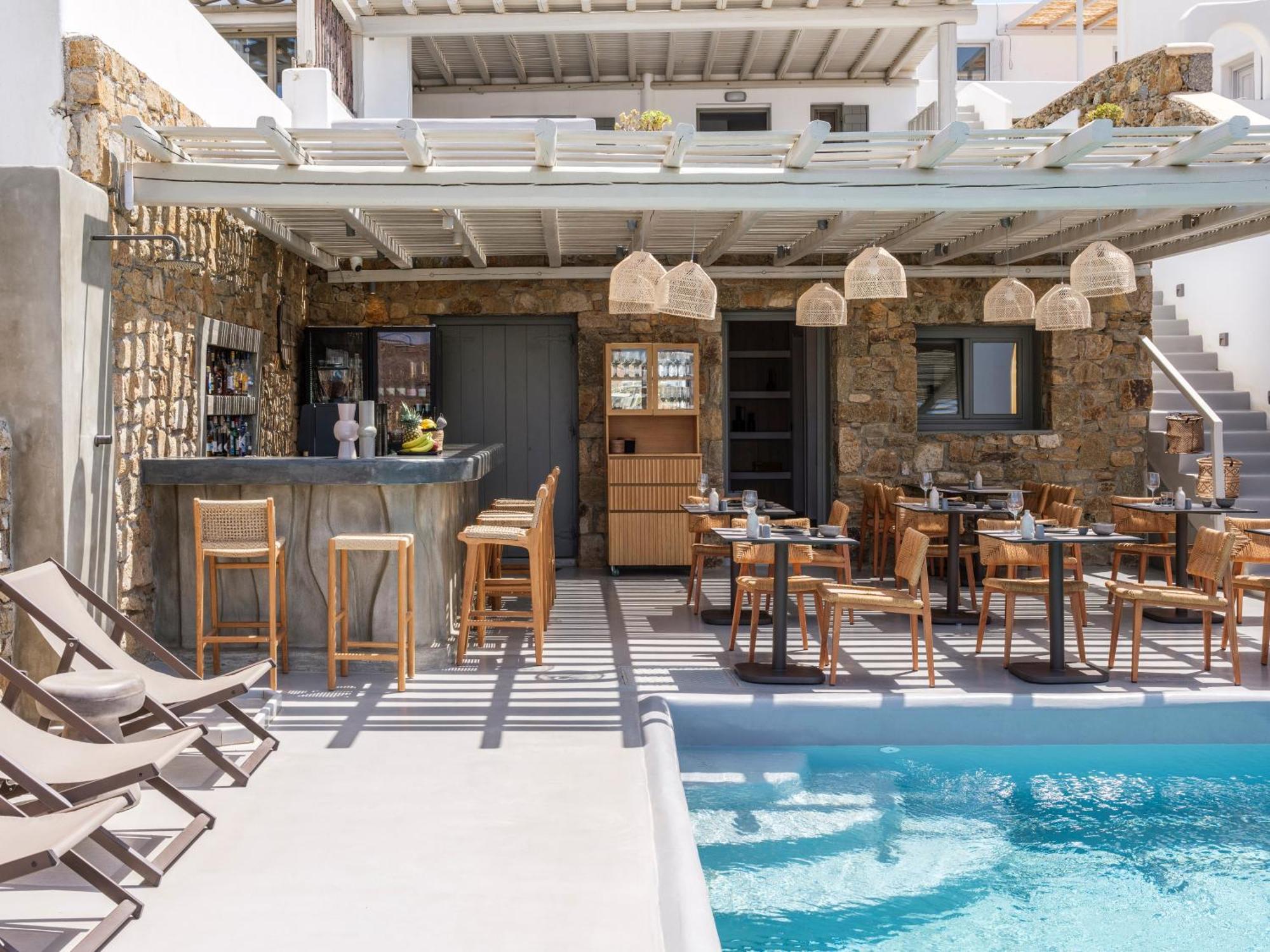 Mykonian & Aparthotel *