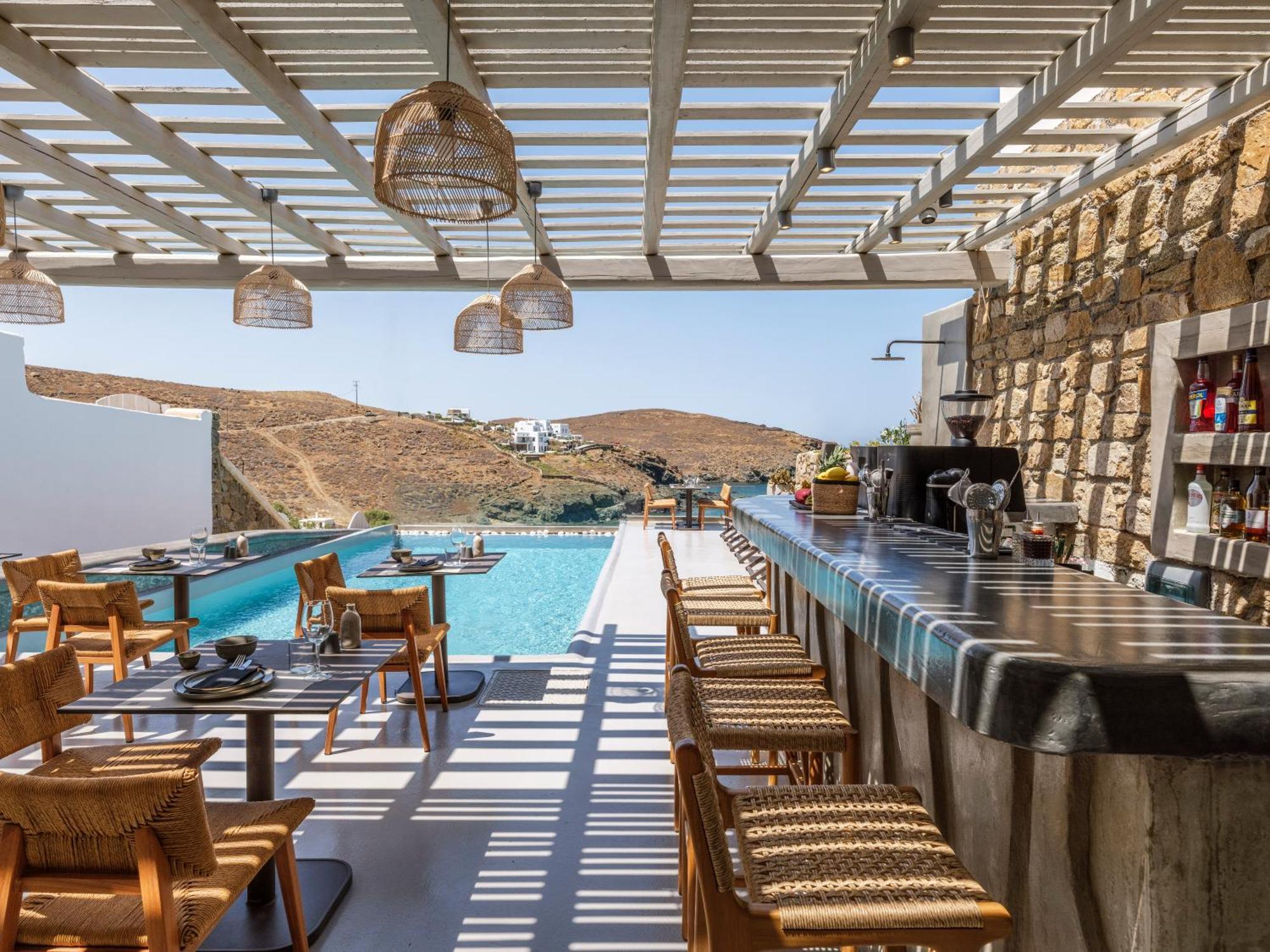 Aparthotel Mykonian & *