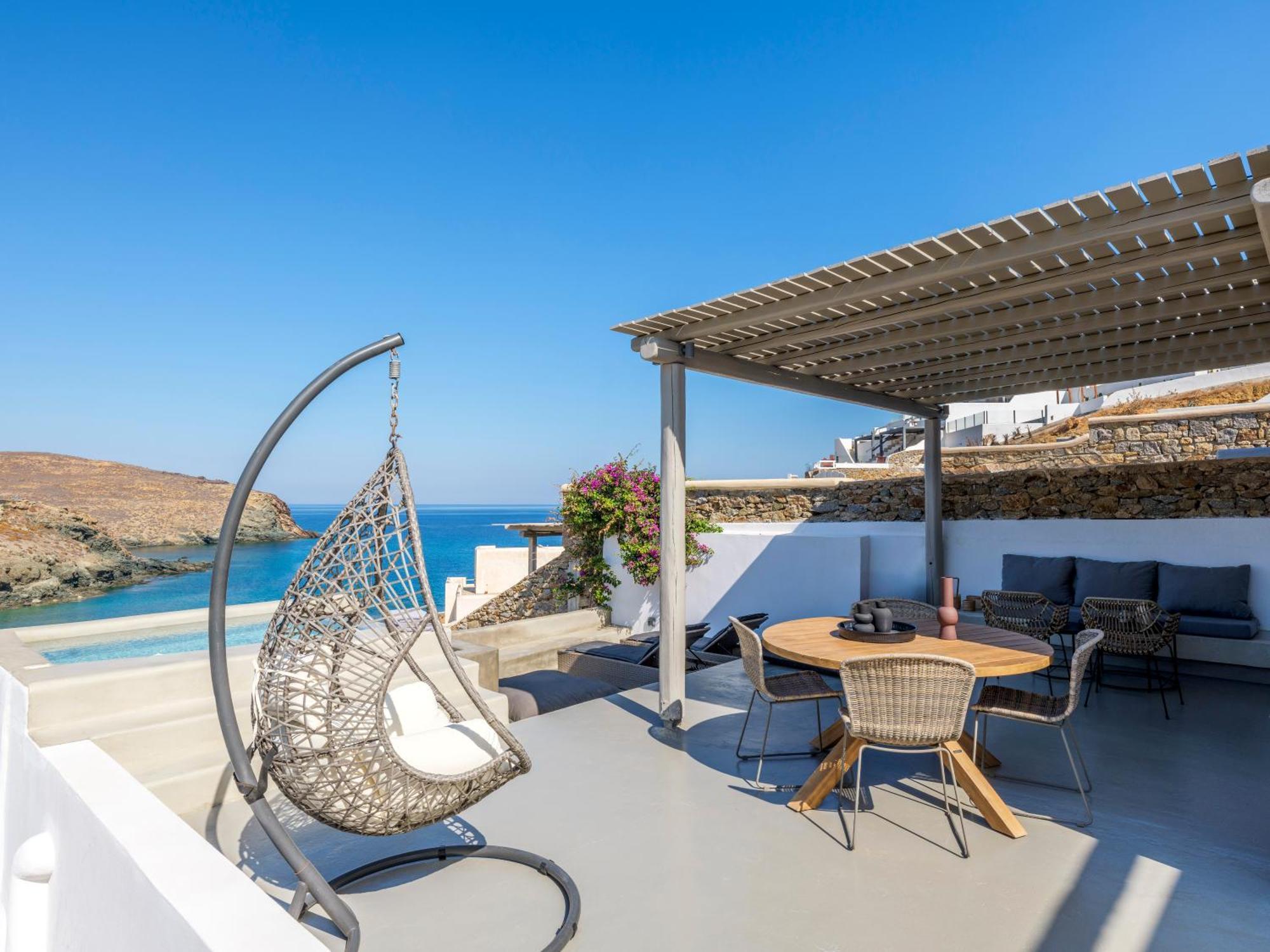 Aparthotel Mykonian & Mykonos Town