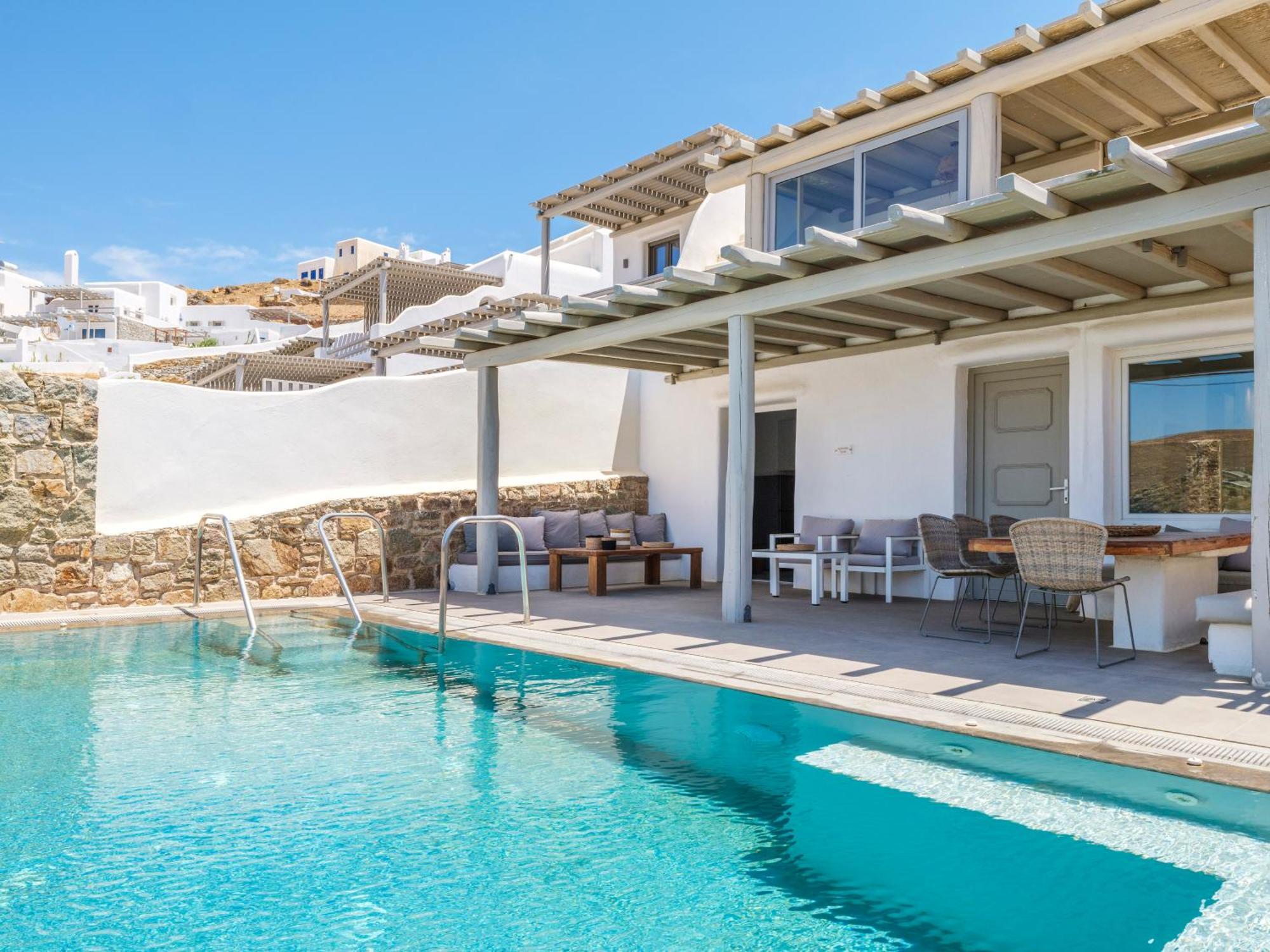 Mykonian & Aparthotel *