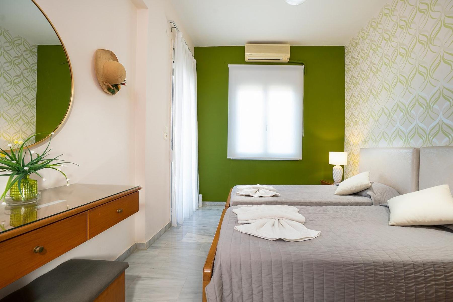 Pantelis Villa *
